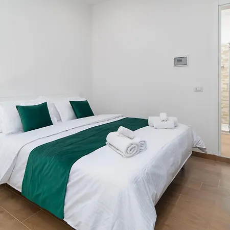 Pensionat Lovely By Rentbeat Civitavecchia